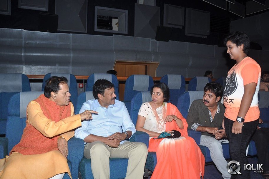 Chiranjeevi-at-Sachin-Tendulkar-Kadu-Premiere-Show